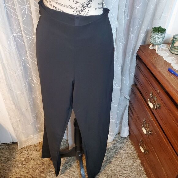 Black dress pants trousers back zippper with wide bottoms size 6 - Picture 1 of 5